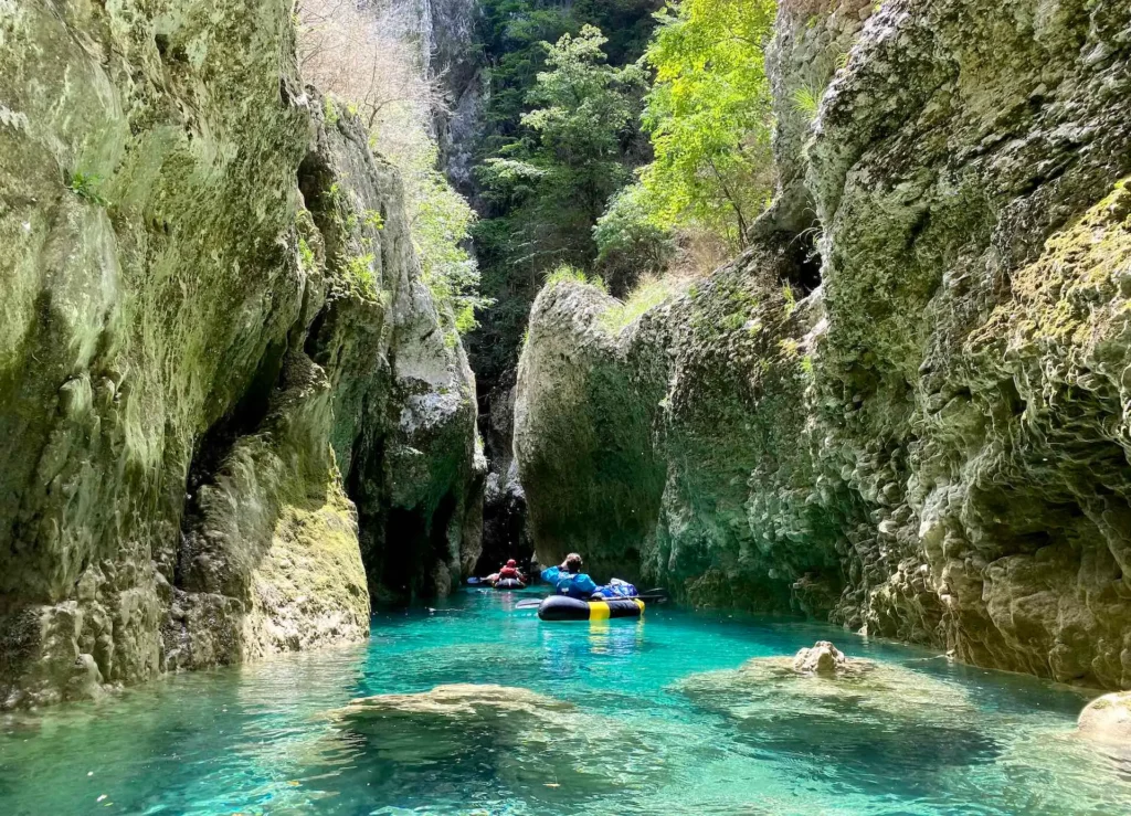 Navigation en packraft dans les Gorges du Verdon