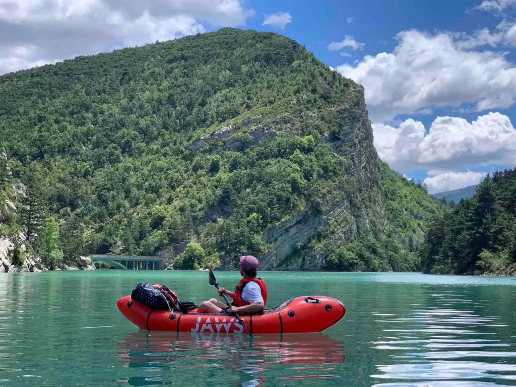 Navigation en packraft sur le lac de Castillon