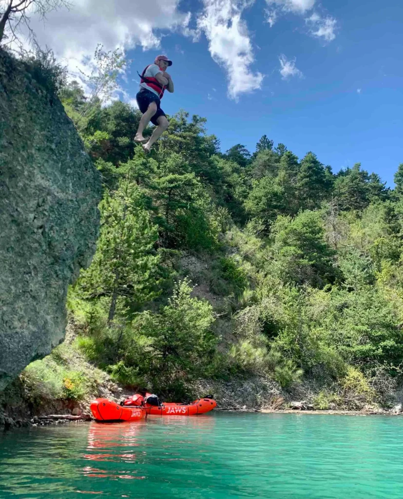 Navigation en packraft sur le lac de Castillon