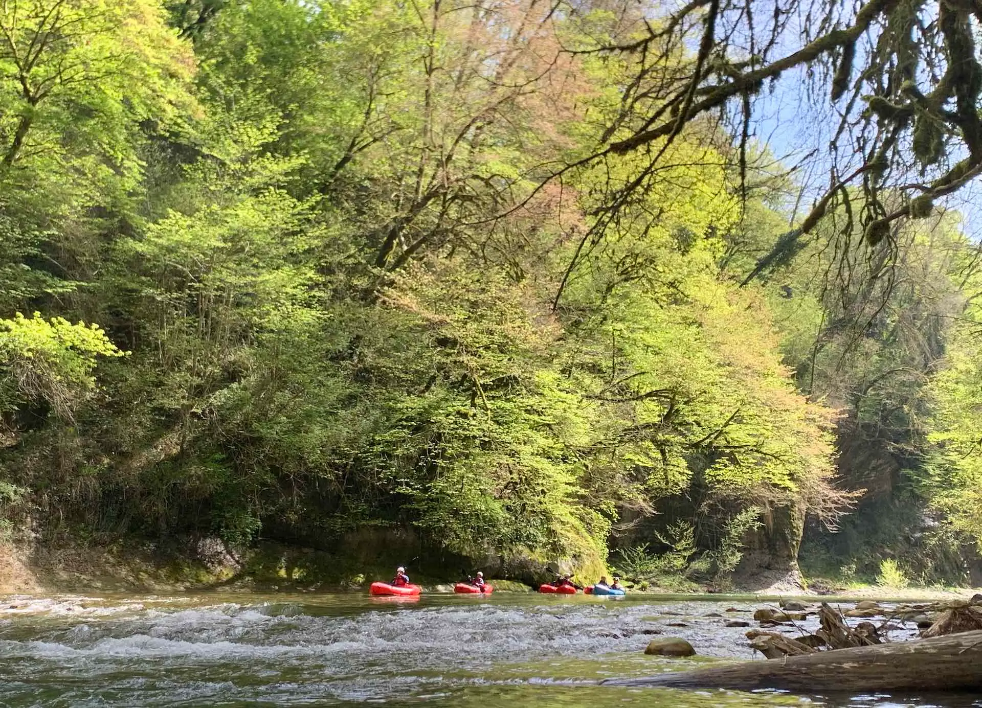 navigation sur le chéran en packraft