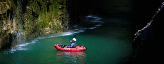 navigation en packraft dans les Gorges du Fier