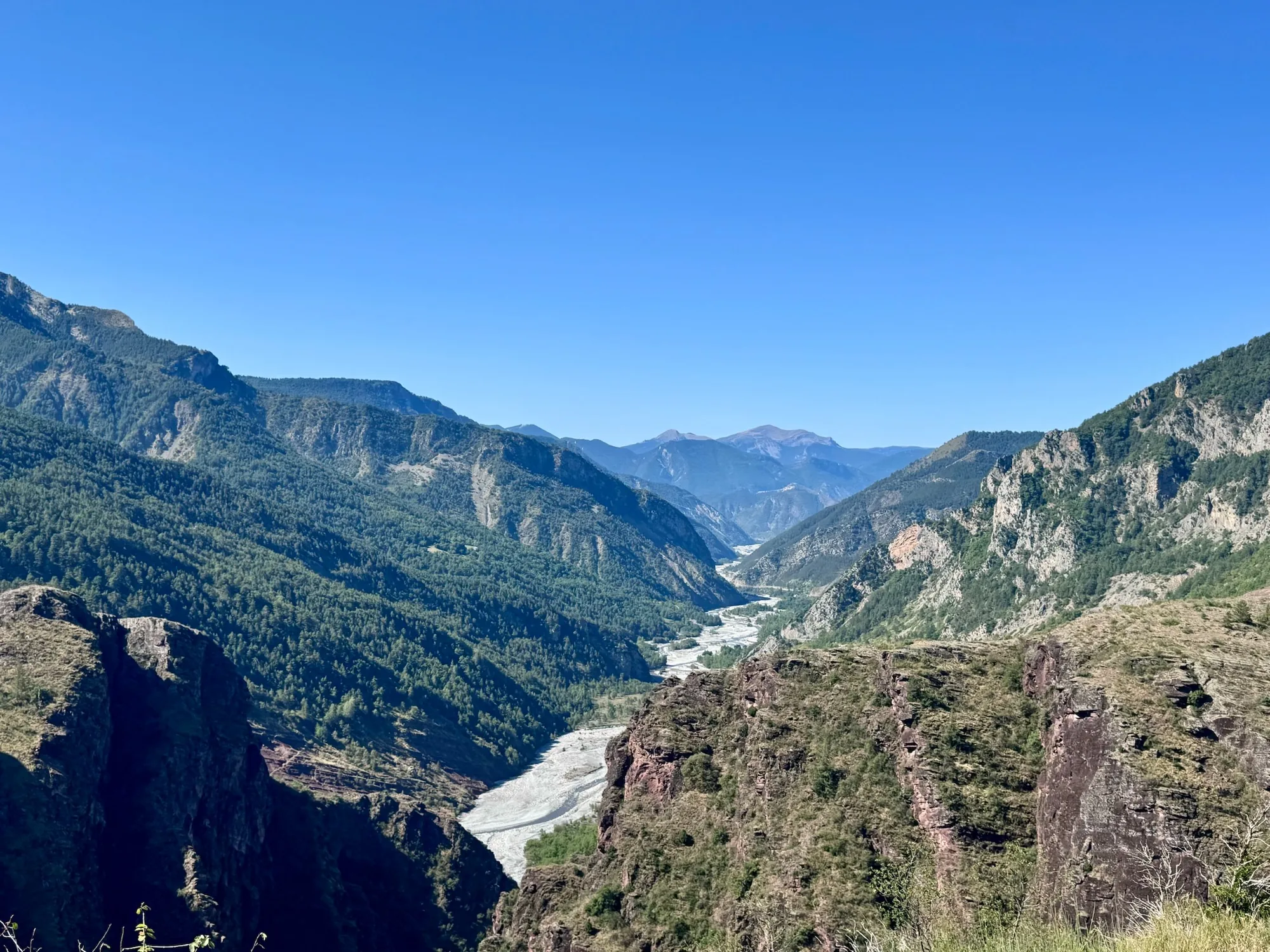 panorama-gorges-daluis-riviere